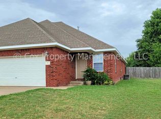 24 W Dakota Trl, Farmington, AR 72730