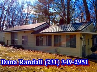 8459 N North Lake Shore Dr, Bitely, MI 49309