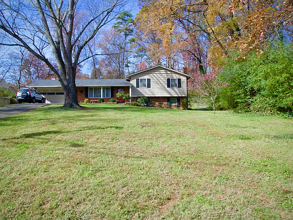 2nd image of 813 Normandy Dr