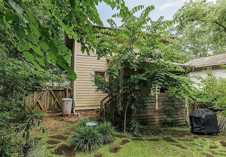 145 Hillside St — Photo 4