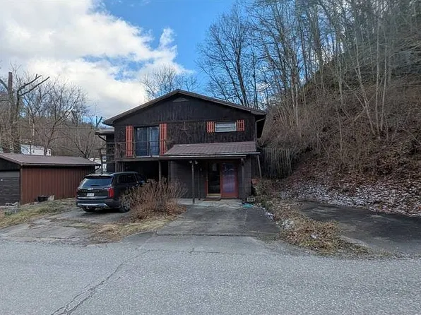 405 Pike St, Spencer, WV 25276