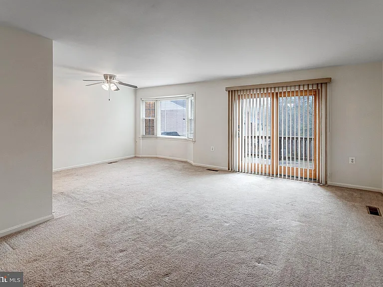 11337 Cromwell Ct — Photo 3