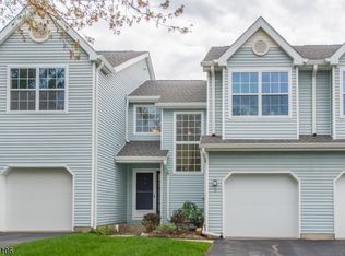 3 Willow Cir, Hamburg, NJ 07419