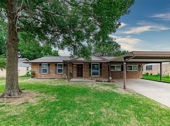 2nd image of 7924 Donegal Ln