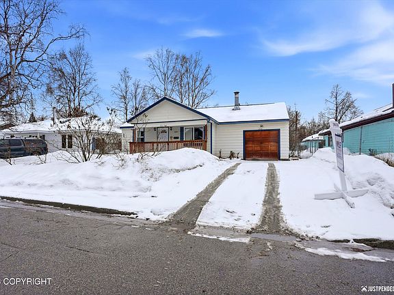 4th image of 2631 Glenwood St