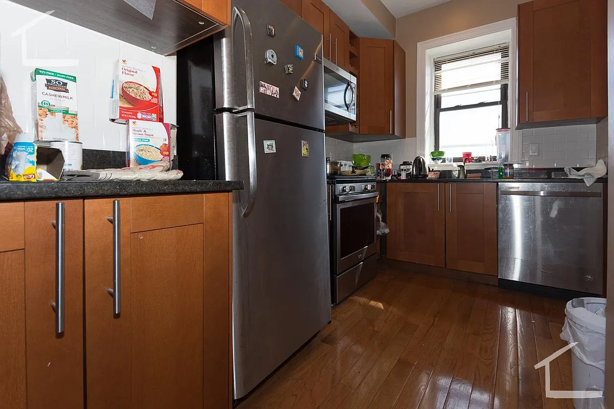 Building Photo - 183 Harvard Ave #16