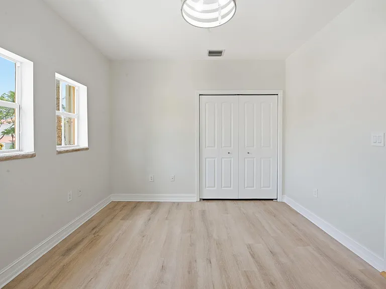 18385 NE 30th Pl #18385 — Photo 39