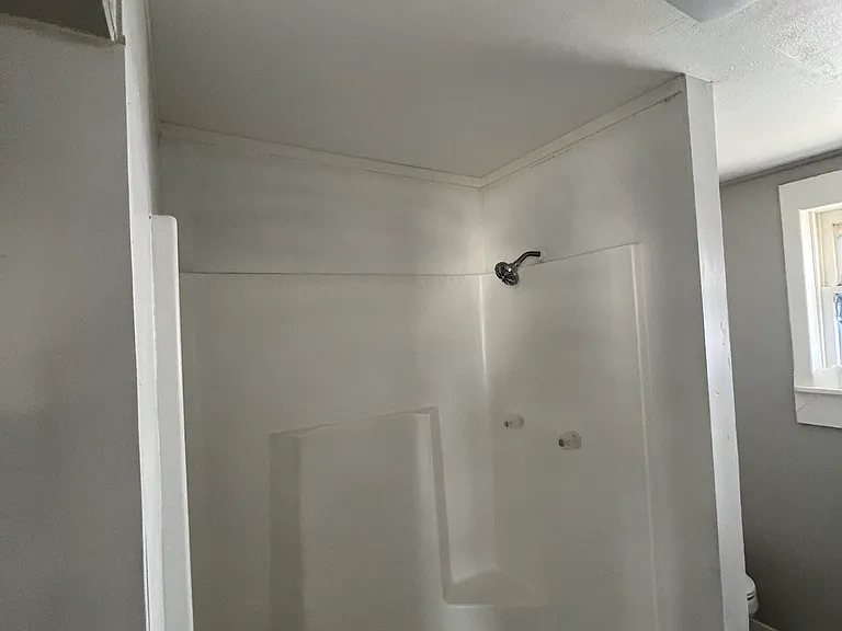 416 Tyler St — Photo 5