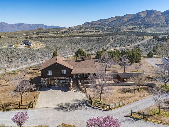 2nd image of 15069 Red Rock Rd