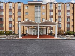 25735 Lorain Rd UNIT 107, North Olmsted, OH 44070