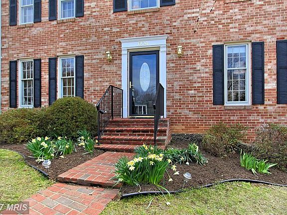 2nd image of 604 Sideling Ct NE