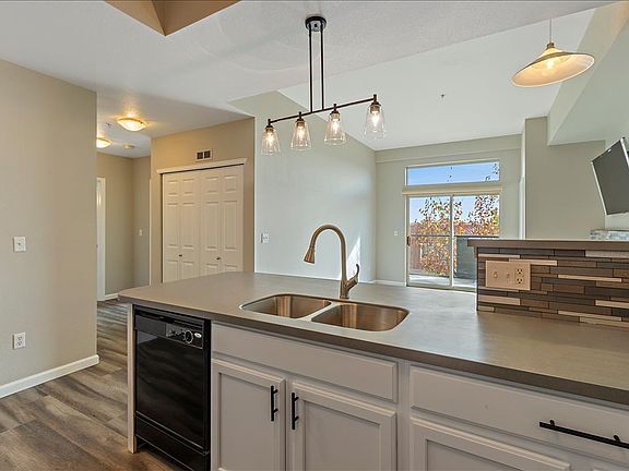 New modern fixtures throughout