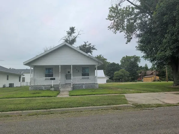 115 W Maple St, Gillespie, IL 62033