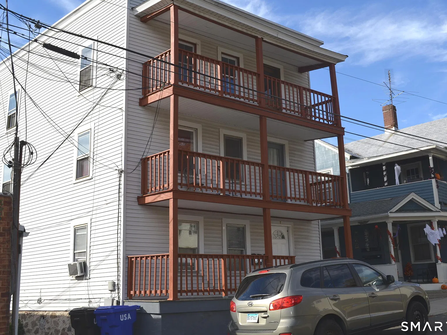 3 bed, 1.0 bath, 2300 sqft, $1,700 — Photo 2