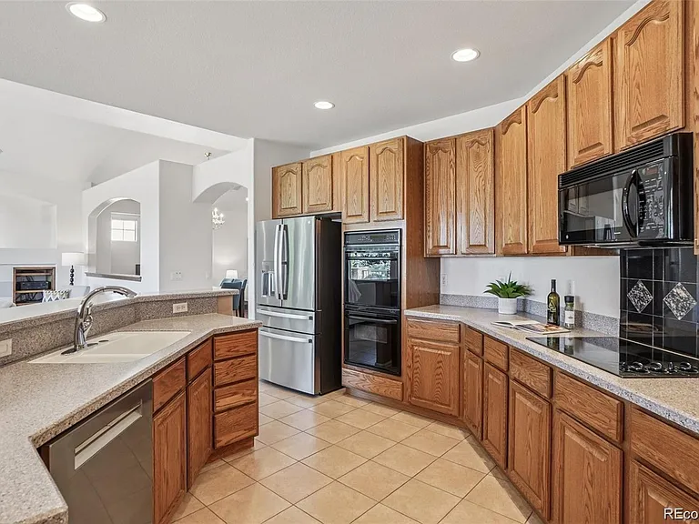 6333 S Sicily Way — Photo 8