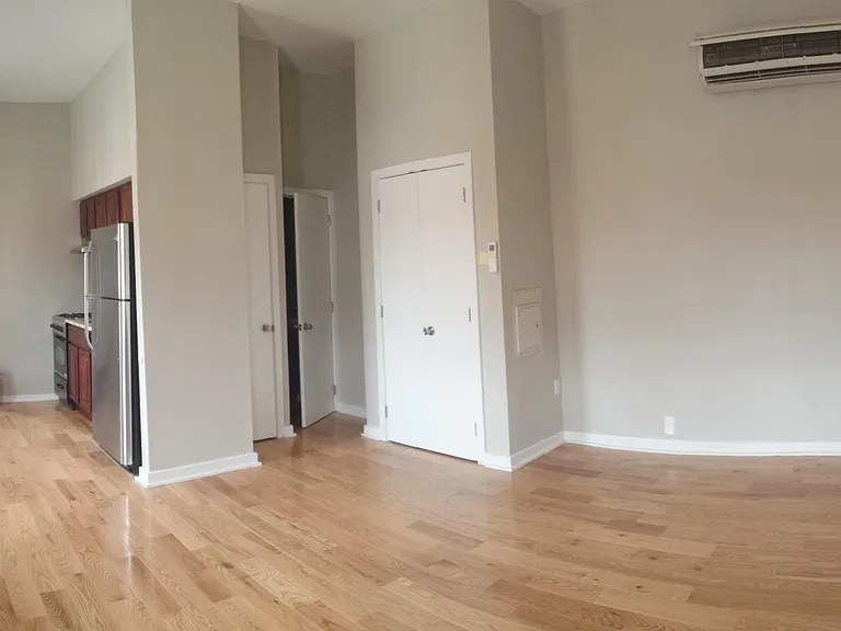 1546 Frankford Ave #2-C — Photo 11