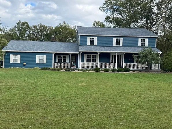 782 Windsor Dr, Mineral Wells, WV 26150