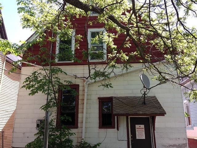 2nd image of 3075 N 21st St