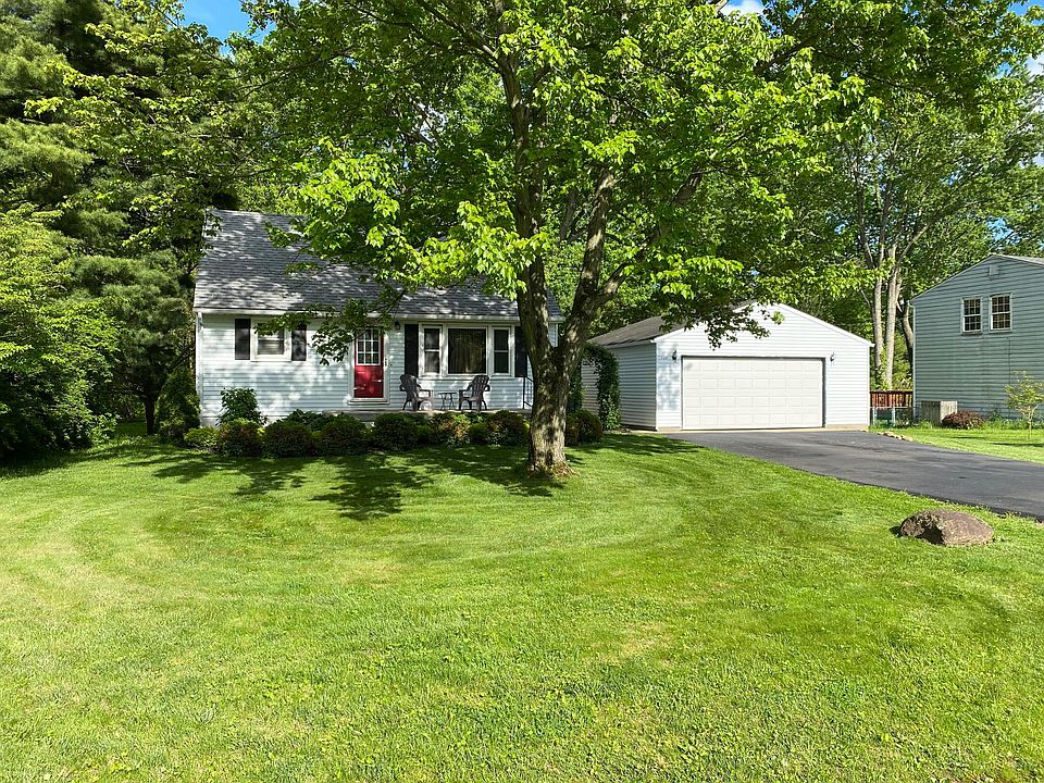 1st image of 100 Willow Run Dr