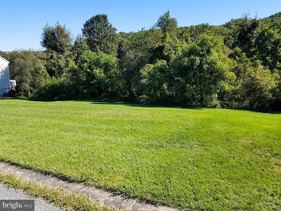 1st image of 35 Percheron Dr