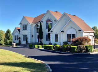 32 Rapelje Rd, Walden, NY 12586