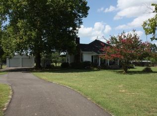 2710 Willow Oak Rd, Gladewater, TX 75647