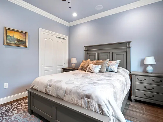 Sold by Casandra Properties Inc. | media 28