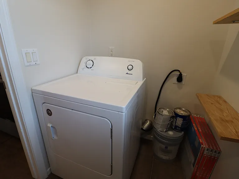1020 E Silver St — Photo 37