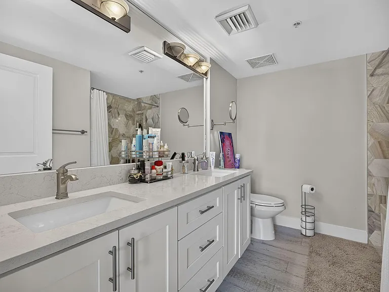 403 S Sapodilla Ave #502 — Photo 32