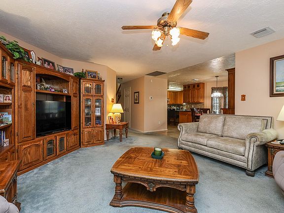 4th image of 10315 Springland Ct