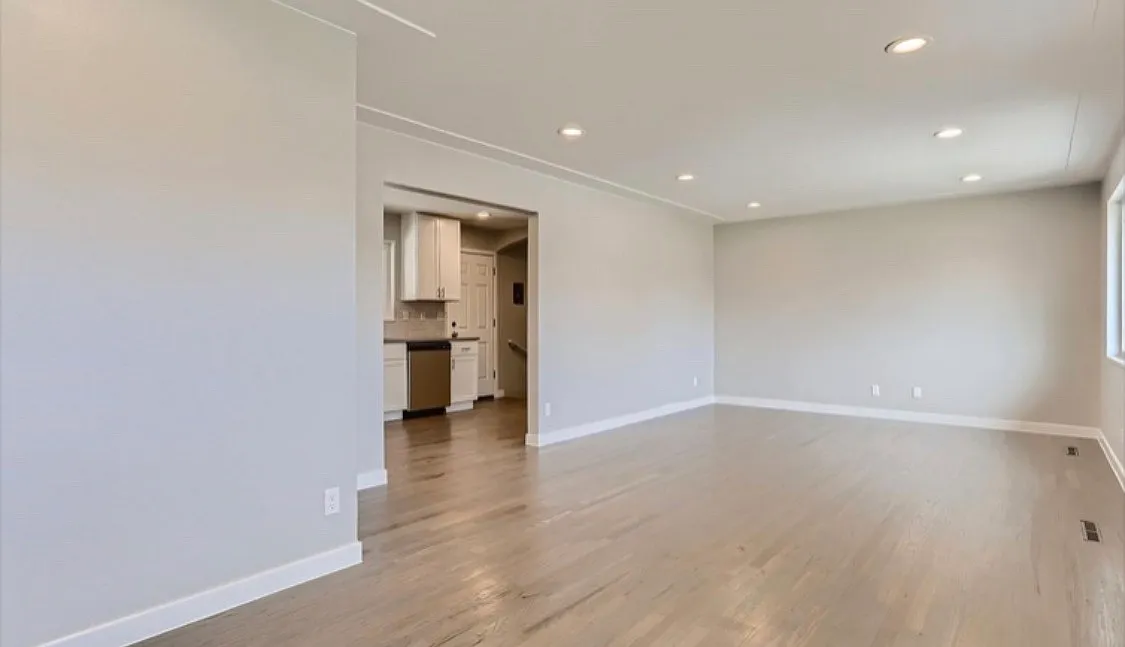 4 bed, 1886 sqft, $2,995 — Photo 4