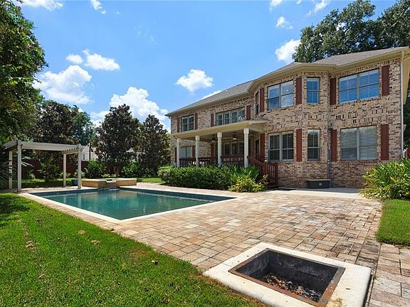 2nd image of 814 Darrah St