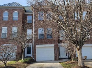 12091 Edgemere Cir, Reston, VA 20190