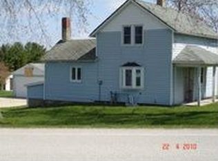 401 Evergreen Rd, Mount Calvary, WI 53057