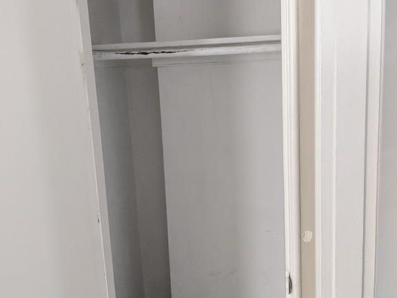 4th image of 37 Gahl Ter APT D