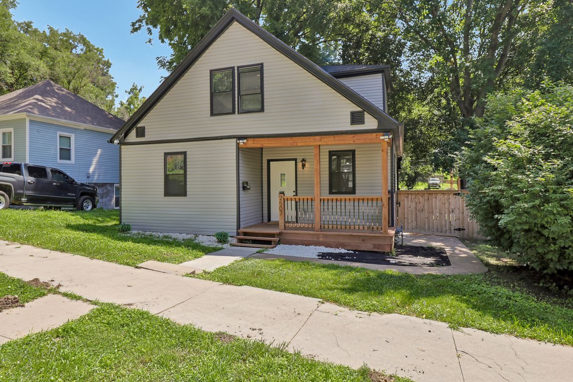 S 18th St-S0807-003.jpg