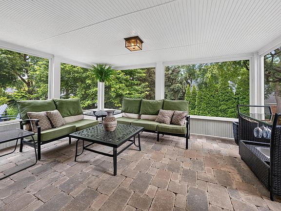 4th image of 864 Great Oaks Blvd