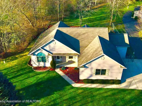 3848 Sandhill Rd, Lansing, MI 48911