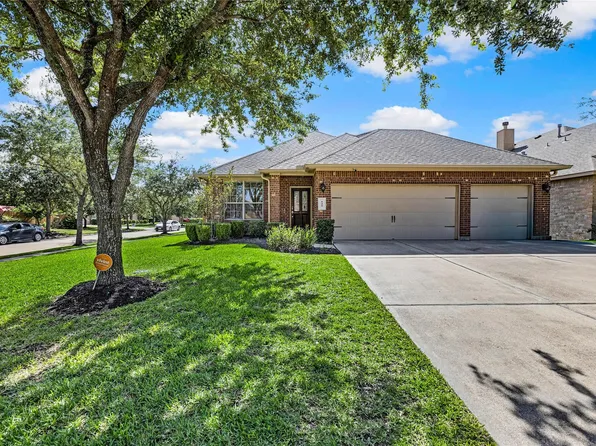 949 Ponte Serra Dr, League City, TX 77573