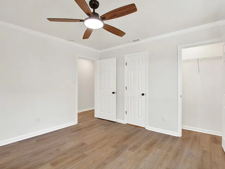 2244 Greenwood St — Photo 14