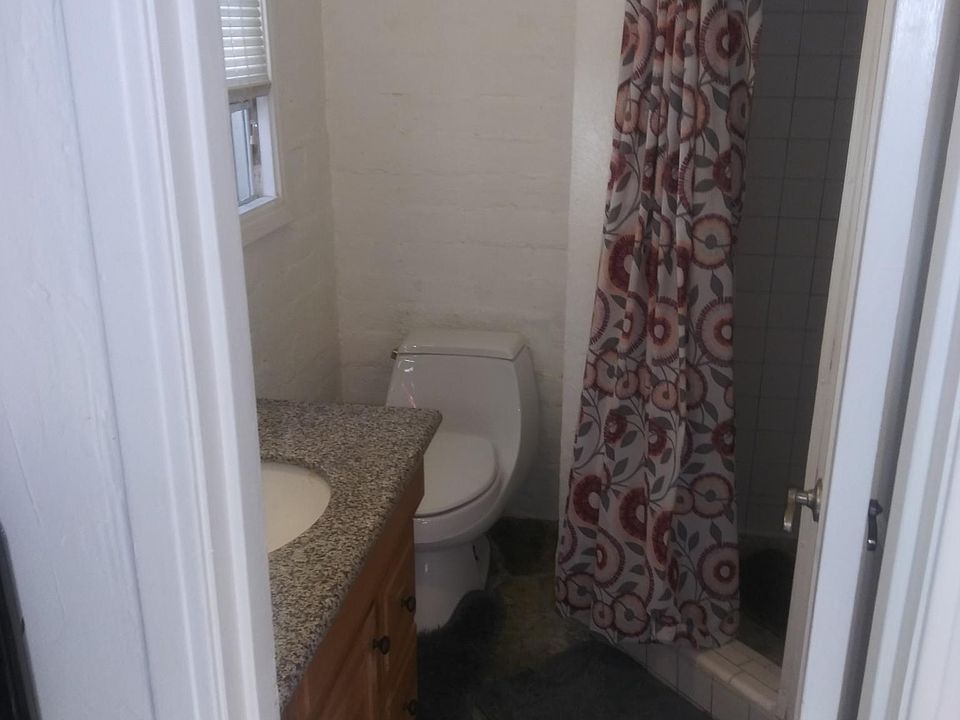 2nd image of 420 W Via Escuela Casita Casita #1