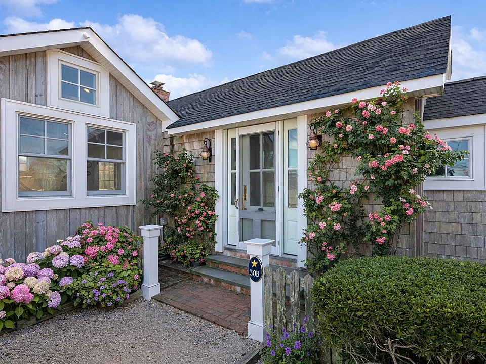 30B Lighthouse Rd