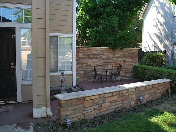 2nd image of 957 Arlington Cir