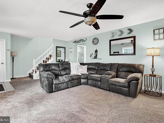 2nd image of 625 Kildonan Ct