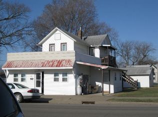 138 N 4th St, Clinton, IA 52732