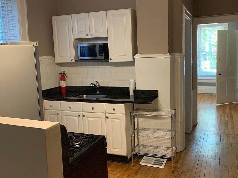 1st image of 1817 N Bissell St APT 1F