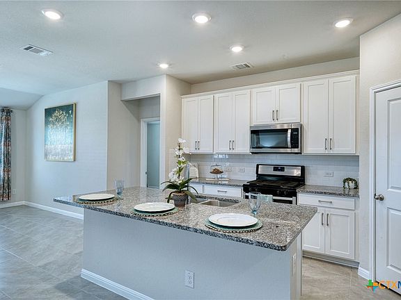 3rd image of 204 Low Bramble Dr