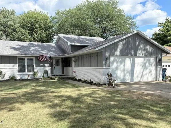 15 Karis St, Waterville, OH 43566