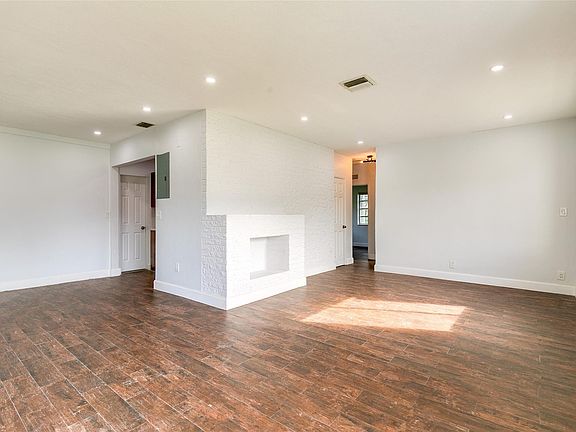 4th image of 145 SW 22 Avenue