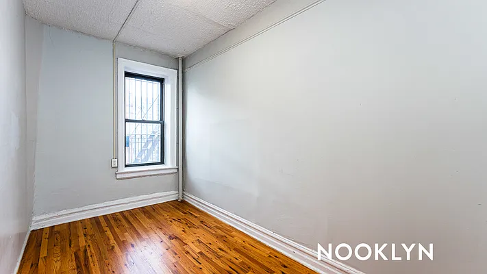 Rented by Nooklyn NYC LLC | media 12